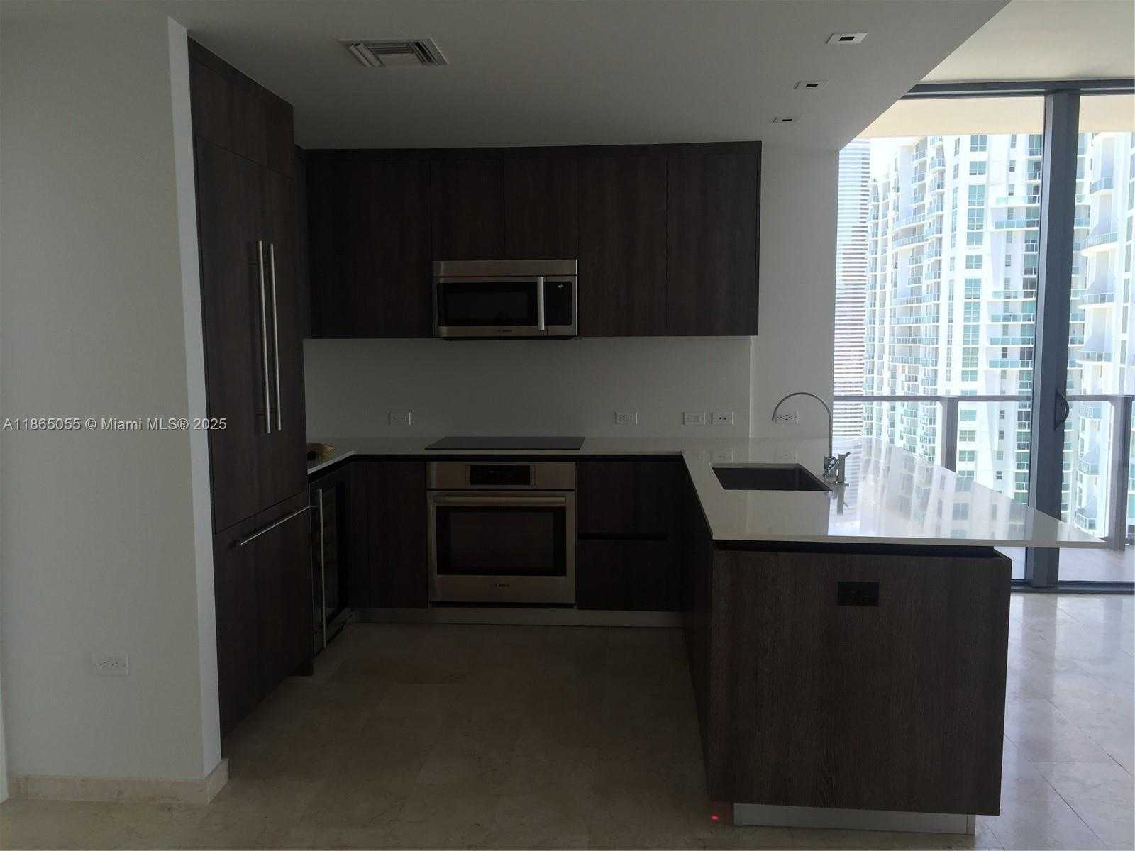 Small Image of 68 SOUTH EAST 6TH ST #2611, Miami Number 9