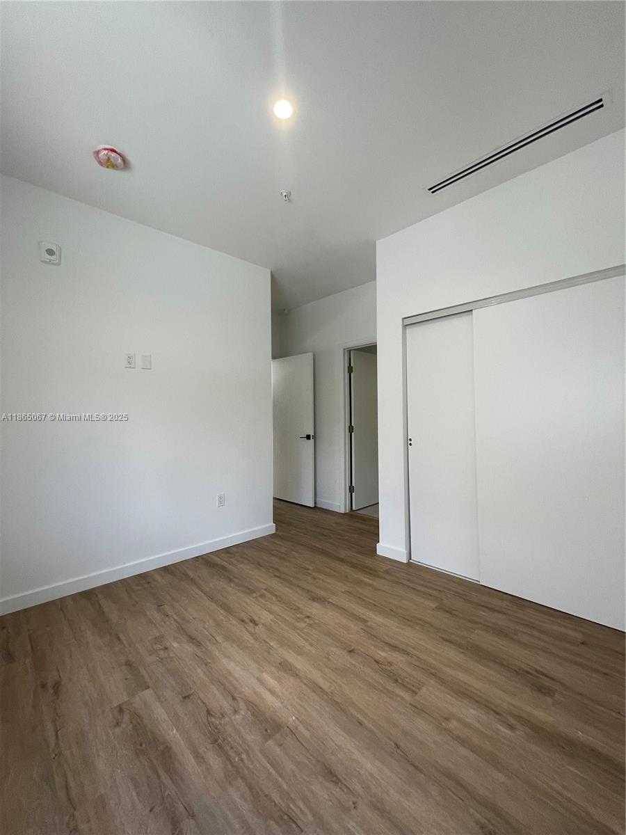 Small Image of 85 NORTH EAST 55TH ST #5, Miami Number 12