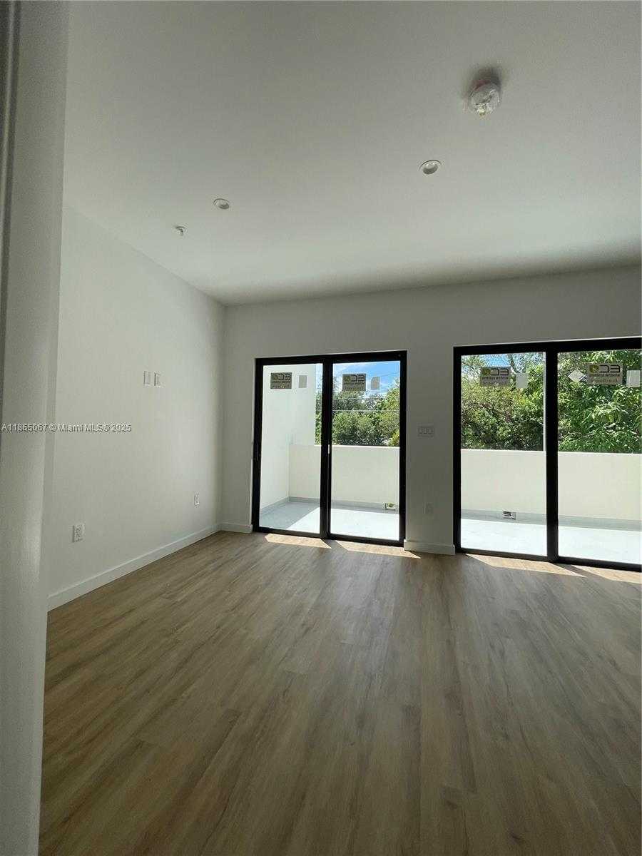 Small Image of 85 NORTH EAST 55TH ST #5, Miami Number 7