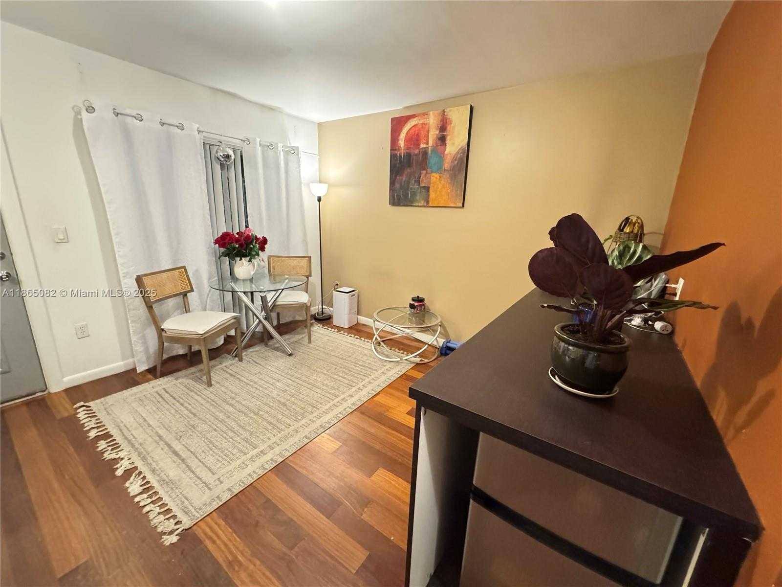 Small Image of 1568 PENNSYLVANIA AVE #311, Miami Beach Number 3