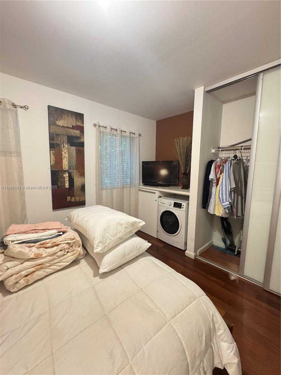 Small Image of 1568 PENNSYLVANIA AVE #311, Miami Beach Number 6