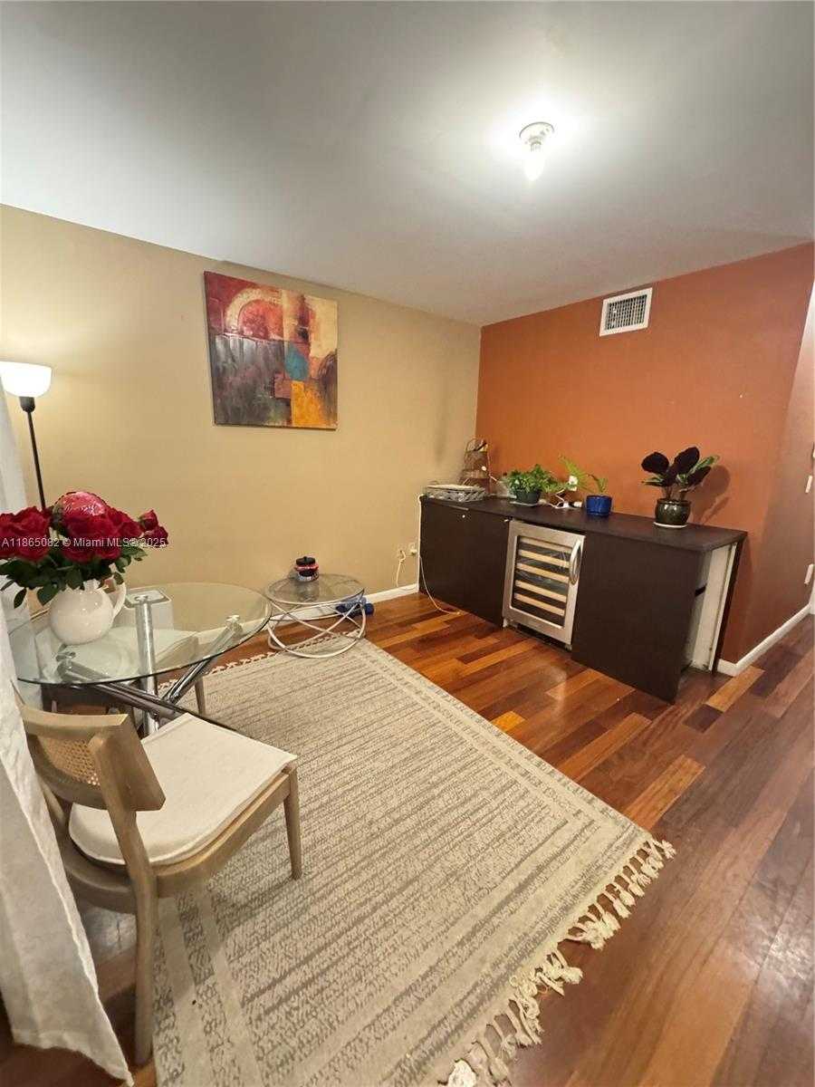 Small Image of 1568 PENNSYLVANIA AVE #311, Miami Beach Number 7