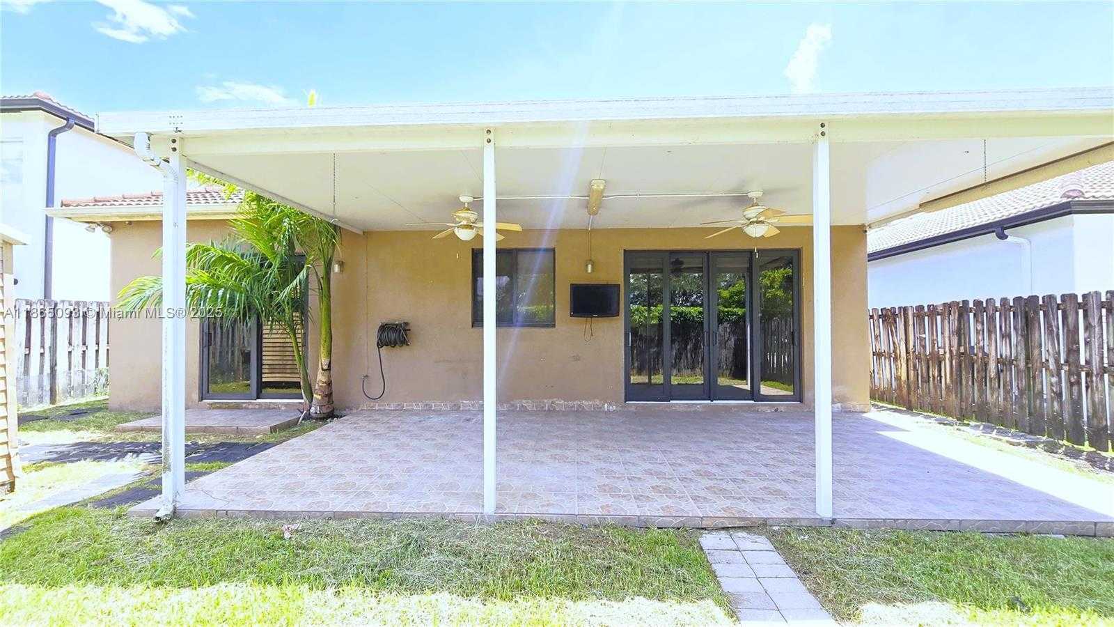 Small Image of 14941 SOUTH WEST 26TH TER, Miami Number 25