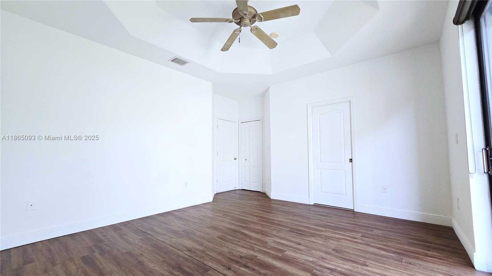 Small Image of 14941 SOUTH WEST 26TH TER, Miami Number 6