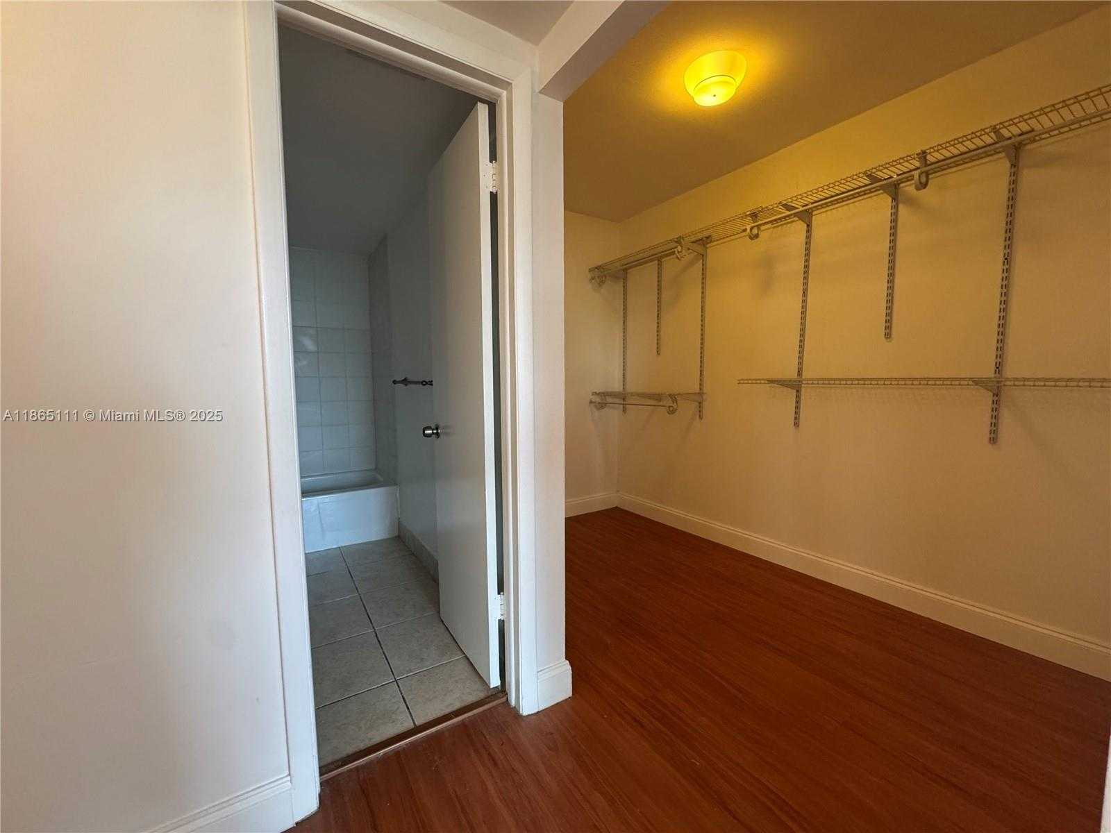 Small Image of 1080 94TH ST #407, Bay Harbor Islands Number 12