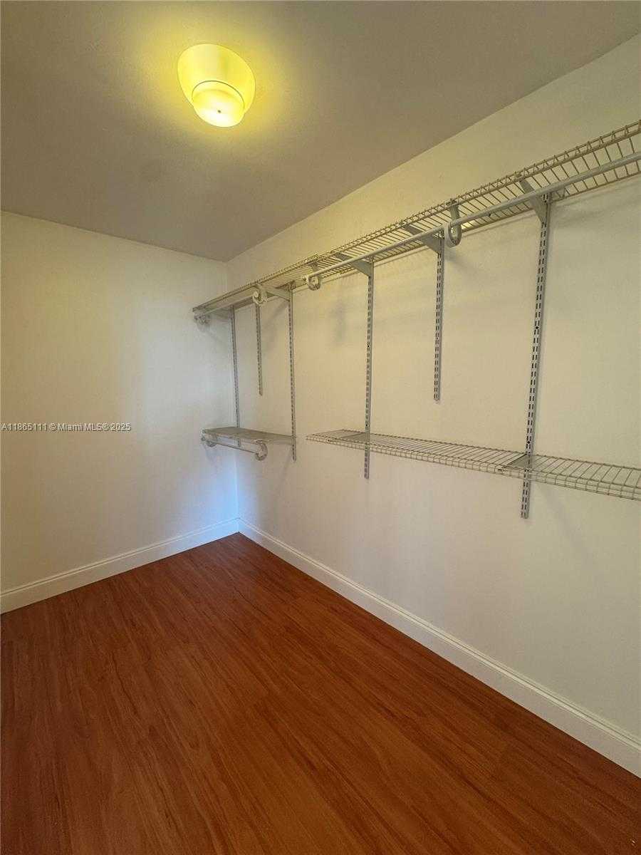 Small Image of 1080 94TH ST #407, Bay Harbor Islands Number 13