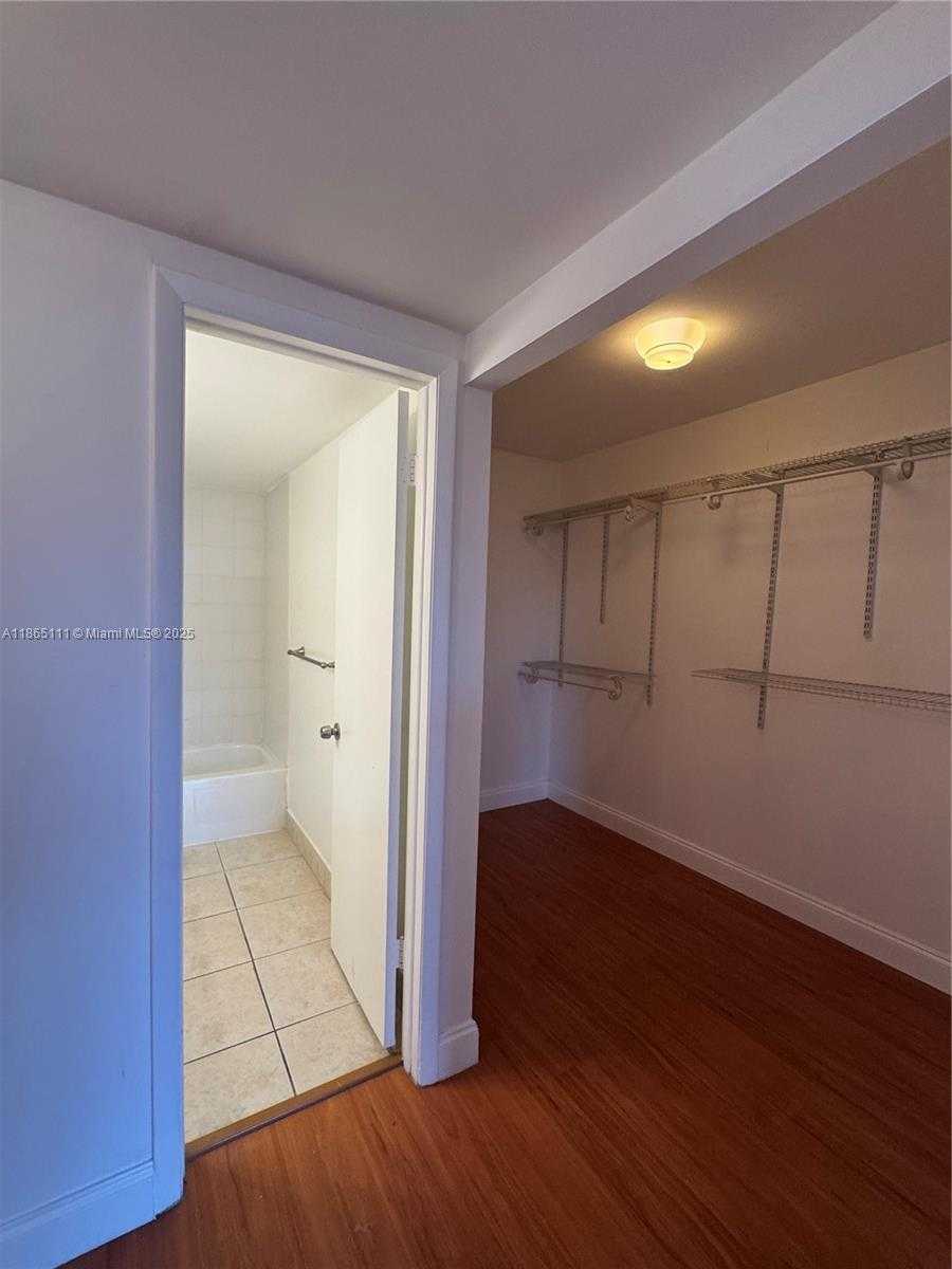 Small Image of 1080 94TH ST #407, Bay Harbor Islands Number 15