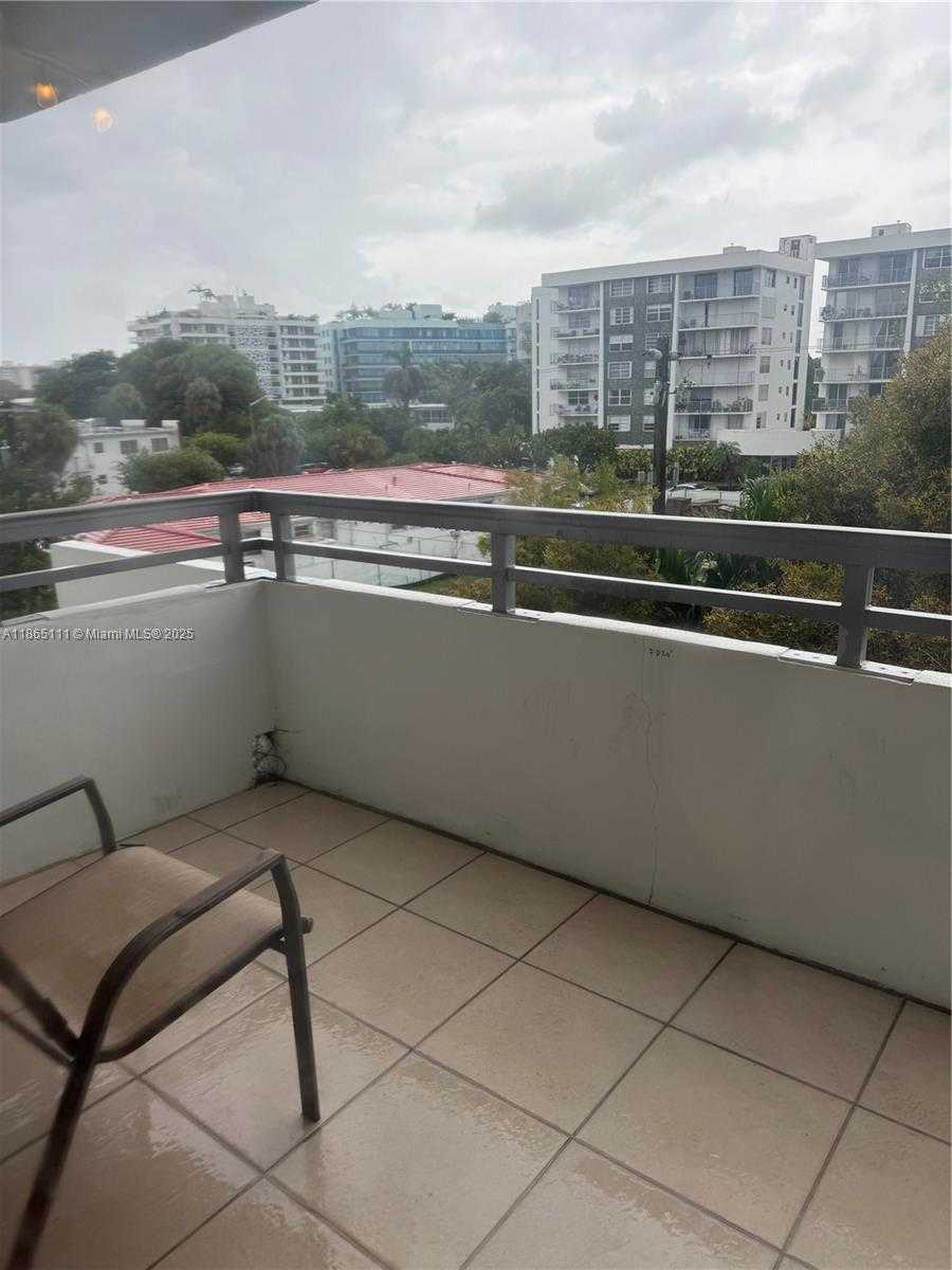 Small Image of 1080 94TH ST #407, Bay Harbor Islands Number 19