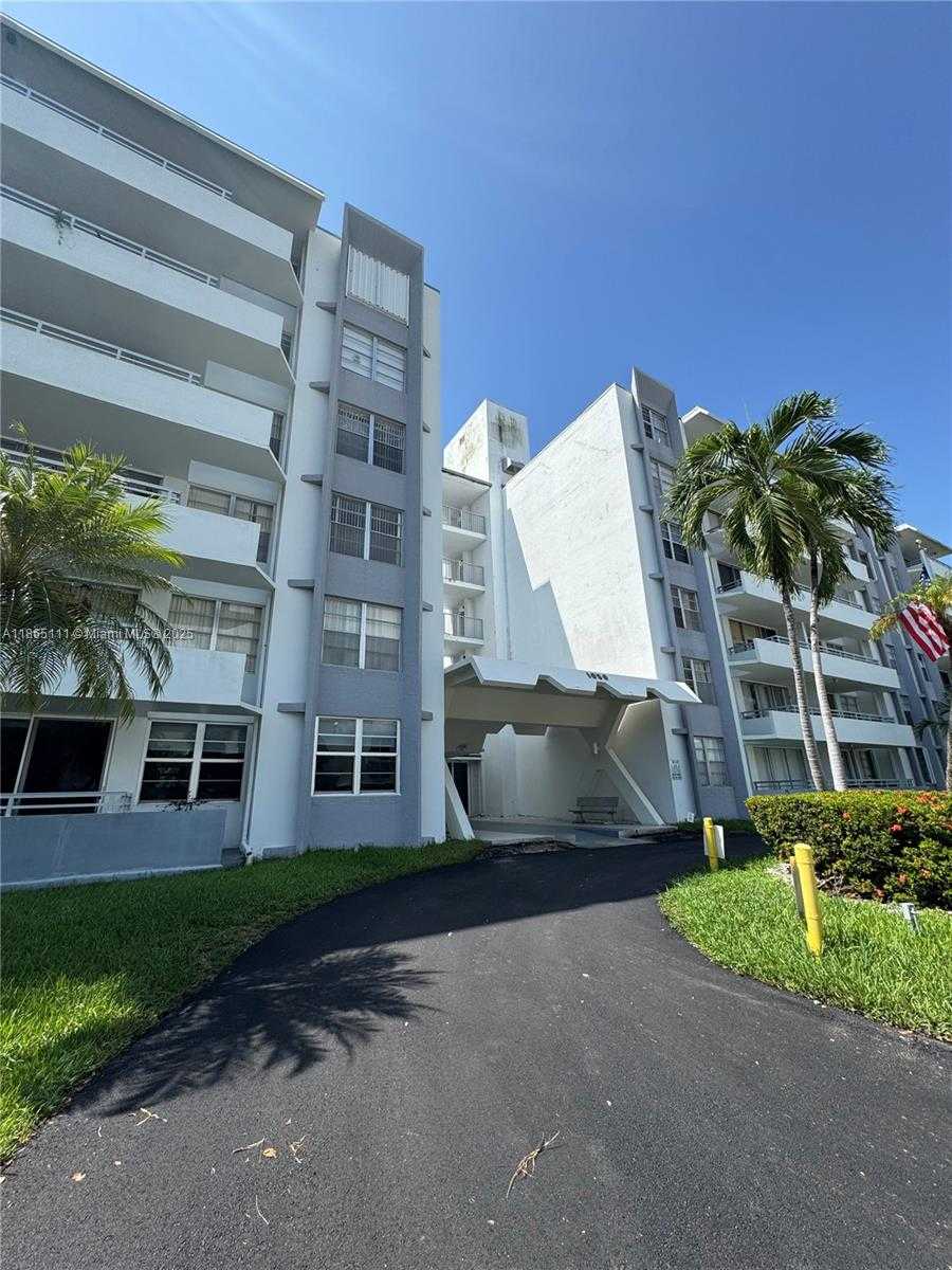 Small Image of 1080 94TH ST #407, Bay Harbor Islands Number 2