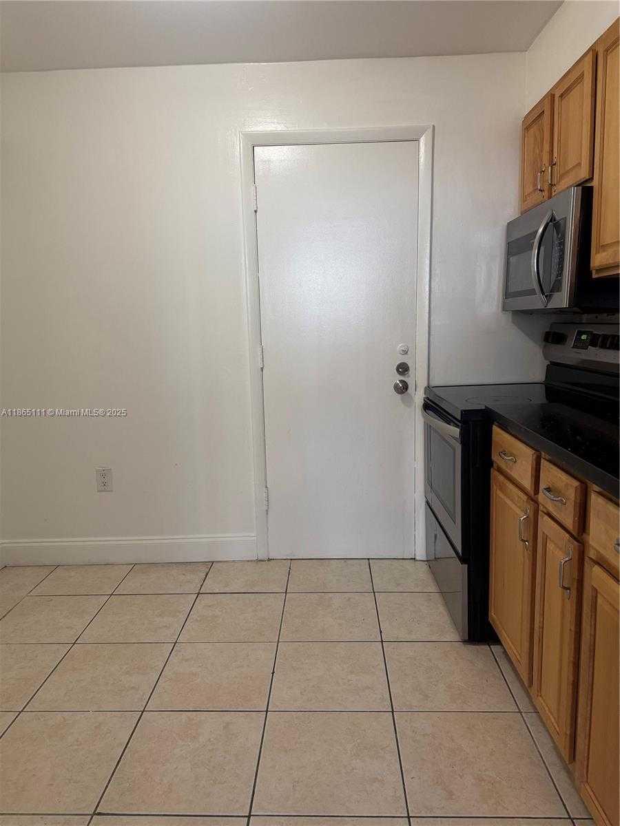 Small Image of 1080 94TH ST #407, Bay Harbor Islands Number 21