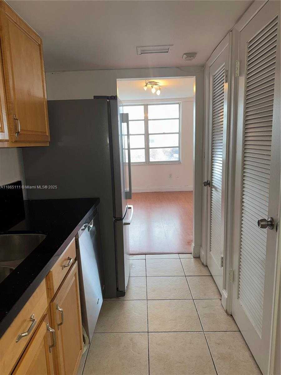 Small Image of 1080 94TH ST #407, Bay Harbor Islands Number 24