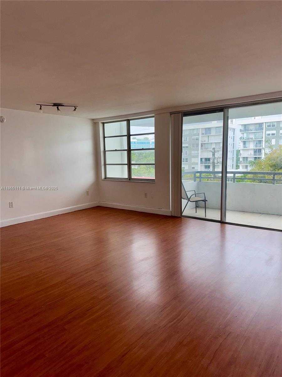 Small Image of 1080 94TH ST #407, Bay Harbor Islands Number 29