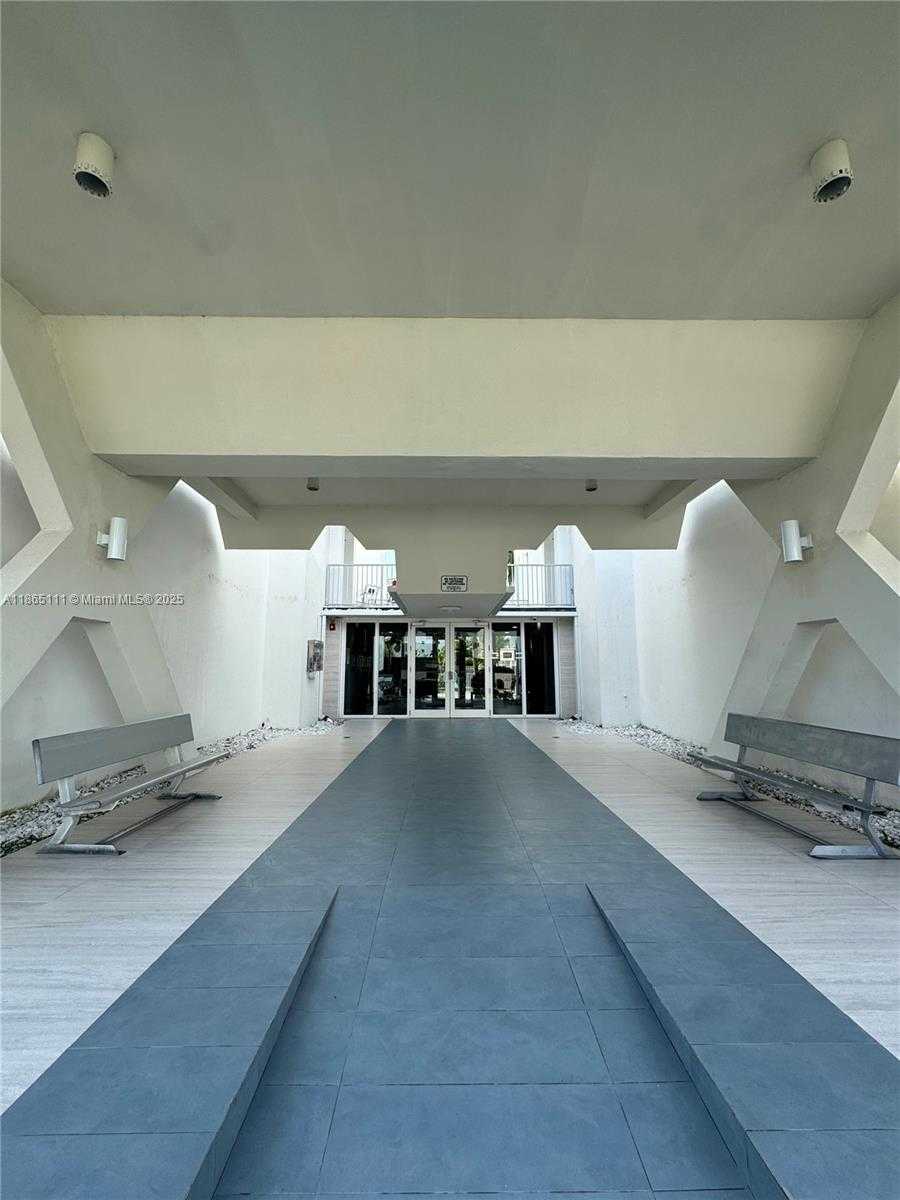 Small Image of 1080 94TH ST #407, Bay Harbor Islands Number 3