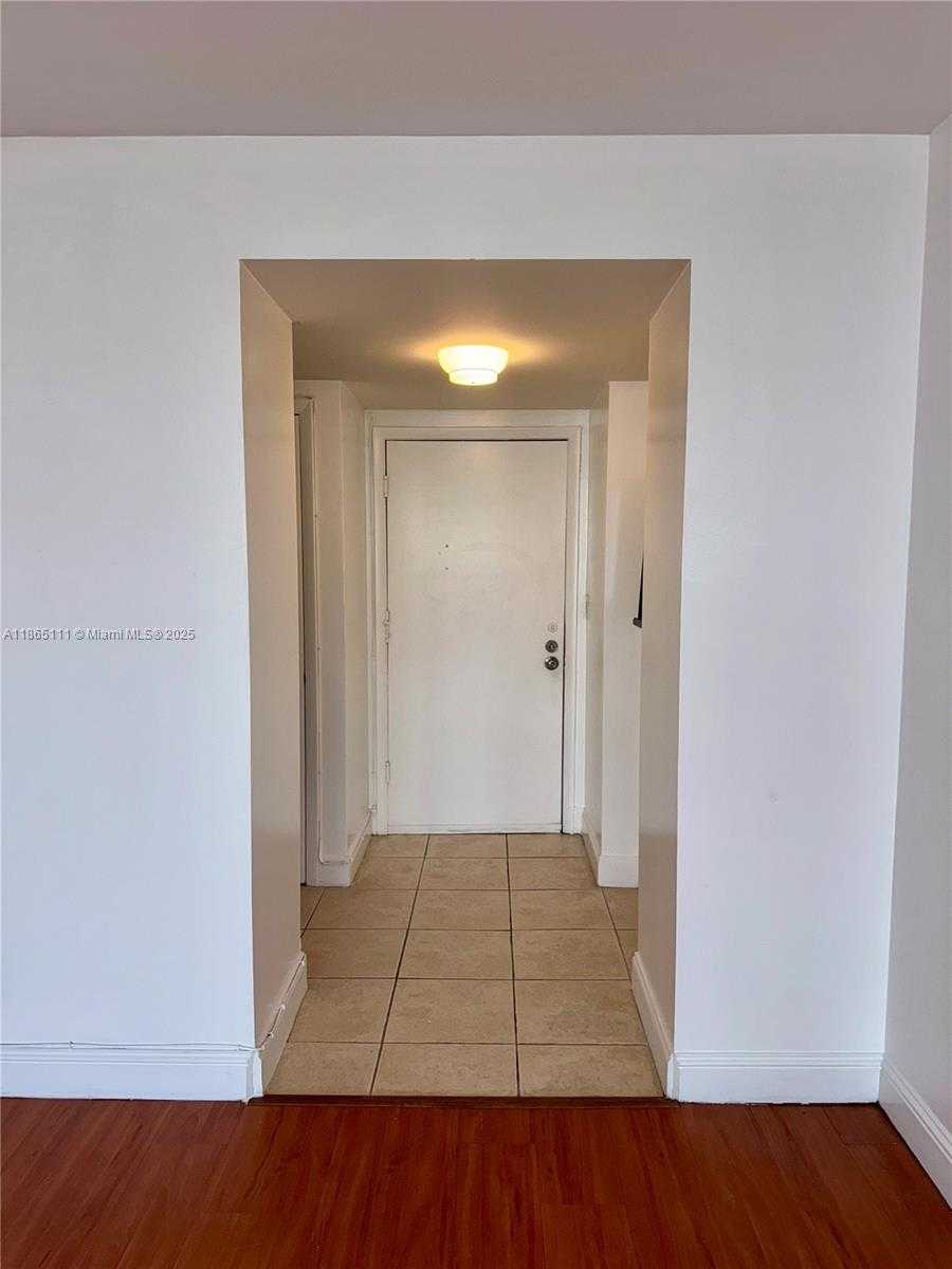 Small Image of 1080 94TH ST #407, Bay Harbor Islands Number 31