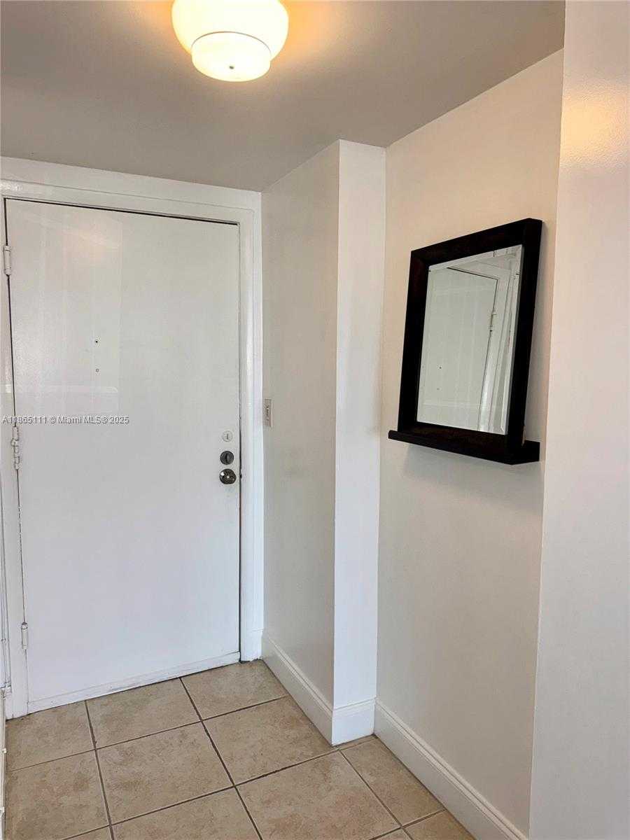 Small Image of 1080 94TH ST #407, Bay Harbor Islands Number 32
