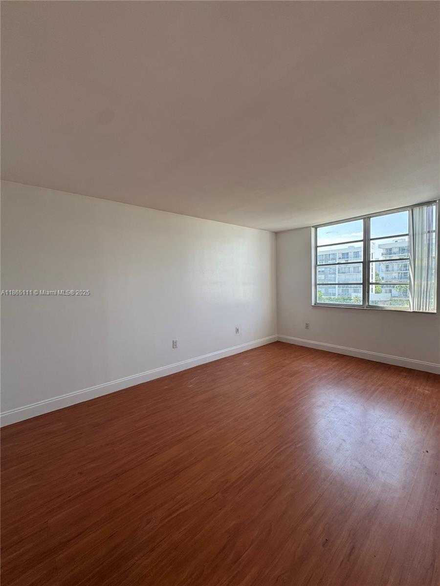 Small Image of 1080 94TH ST #407, Bay Harbor Islands Number 8