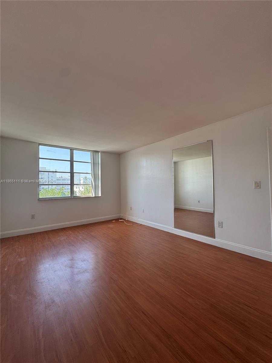 Small Image of 1080 94TH ST #407, Bay Harbor Islands Number 9