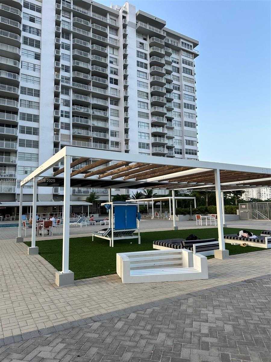 Small Image of 18041 BISCAYNE BLVD #1401, Aventura Number 13