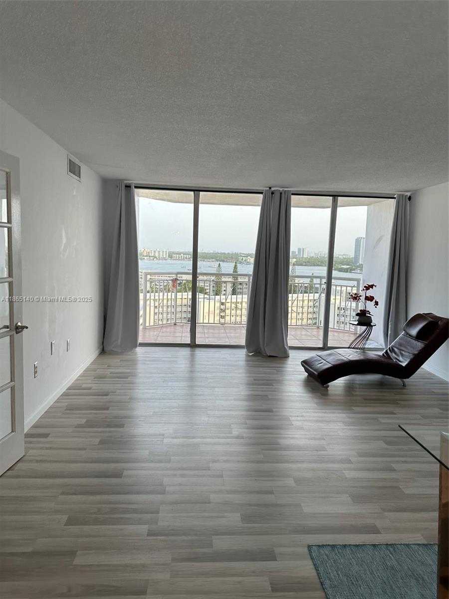 Small Image of 18041 BISCAYNE BLVD #1401, Aventura Number 4