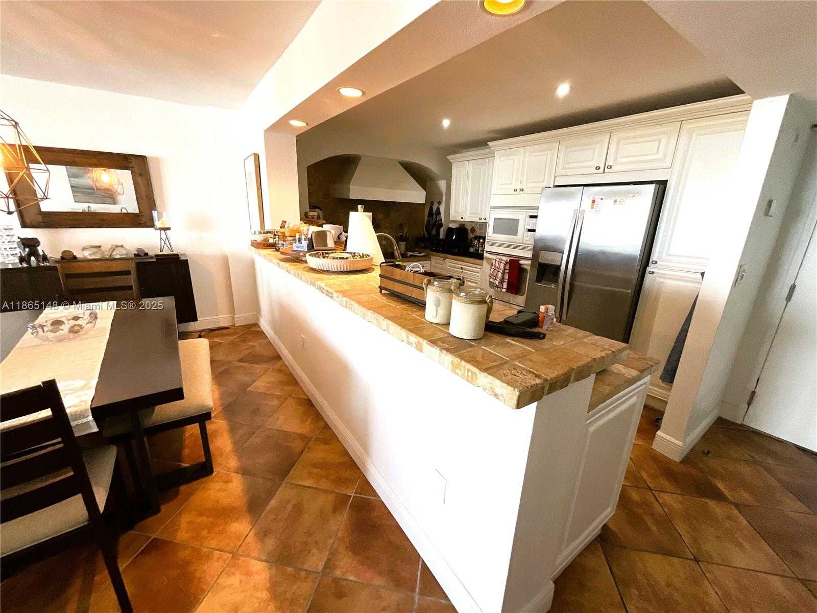 Small Image of 5701 COLLINS AVE #1201, Miami Beach Number 18