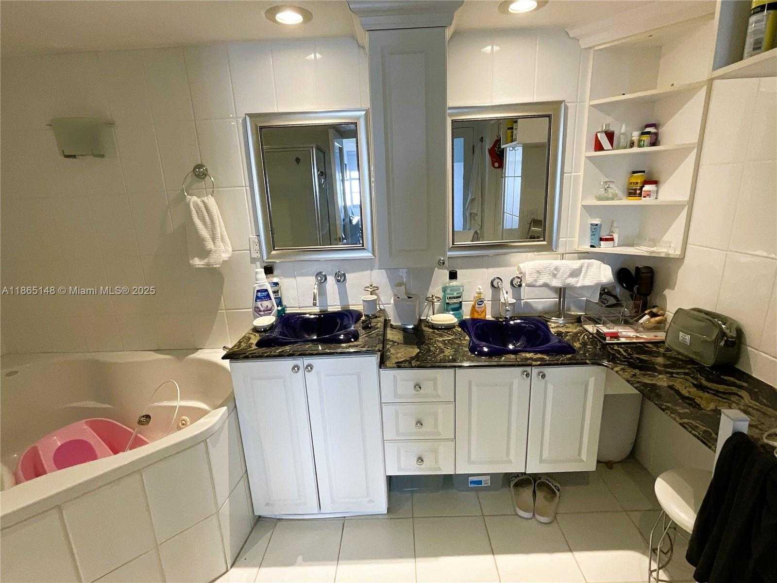 Small Image of 5701 COLLINS AVE #1201, Miami Beach Number 23