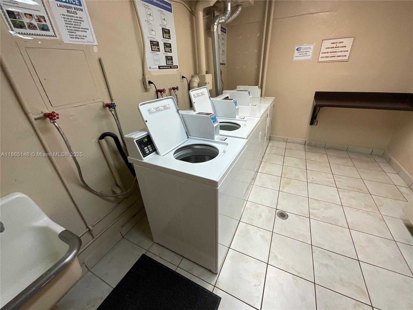 Small Image of 5701 COLLINS AVE #1201, Miami Beach Number 28