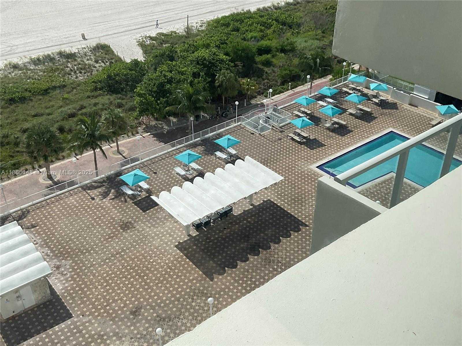 Small Image of 5701 COLLINS AVE #1201, Miami Beach Number 31