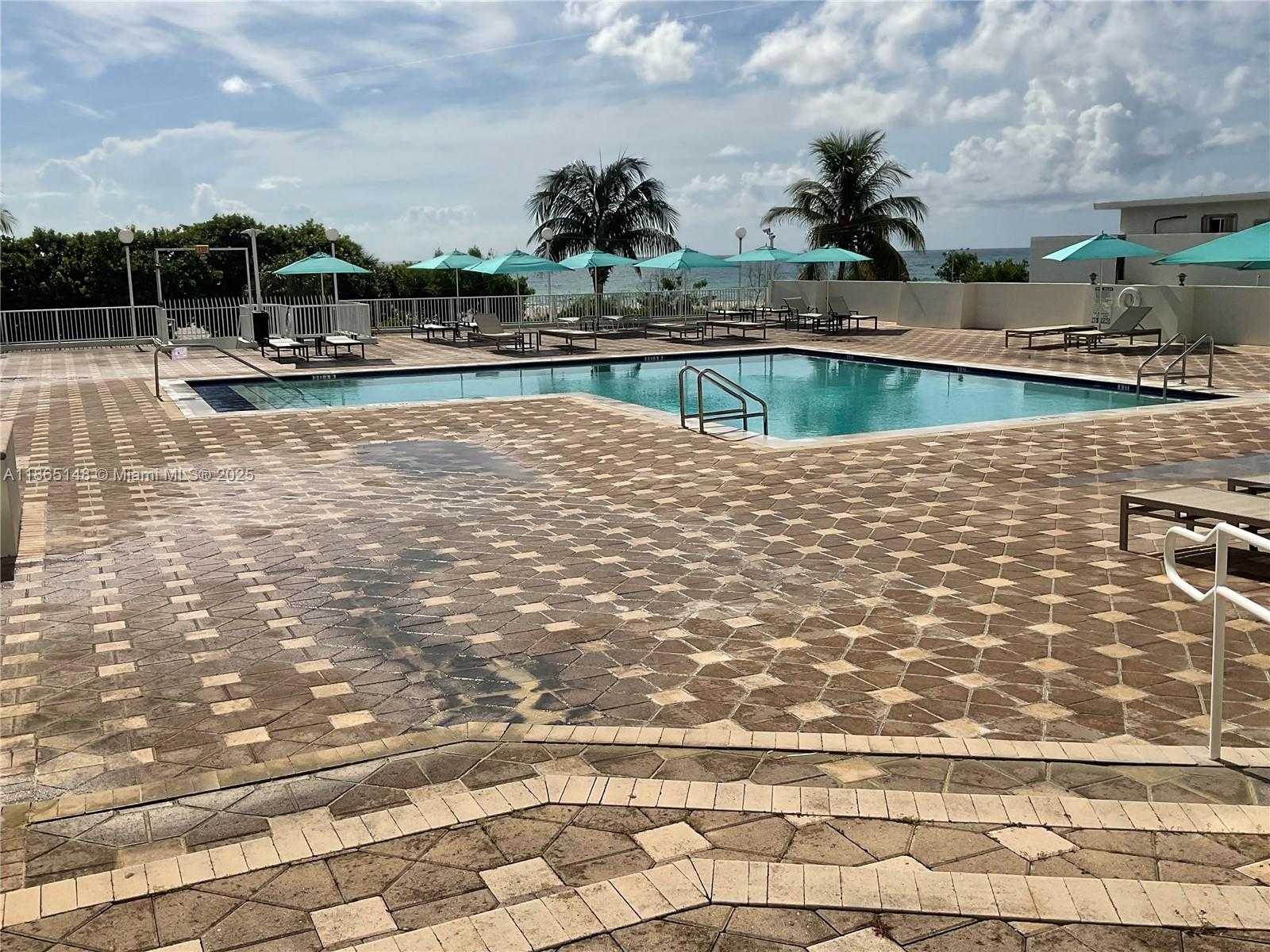 Small Image of 5701 COLLINS AVE #1201, Miami Beach Number 33