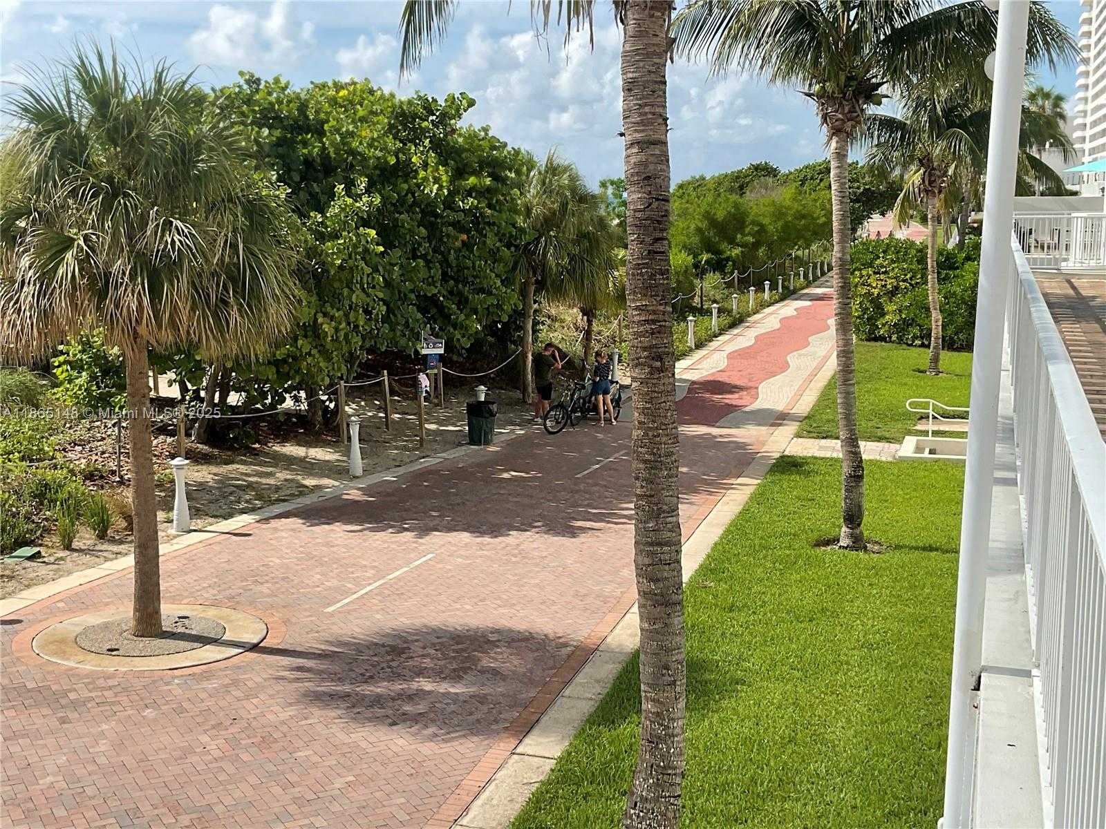 Small Image of 5701 COLLINS AVE #1201, Miami Beach Number 35