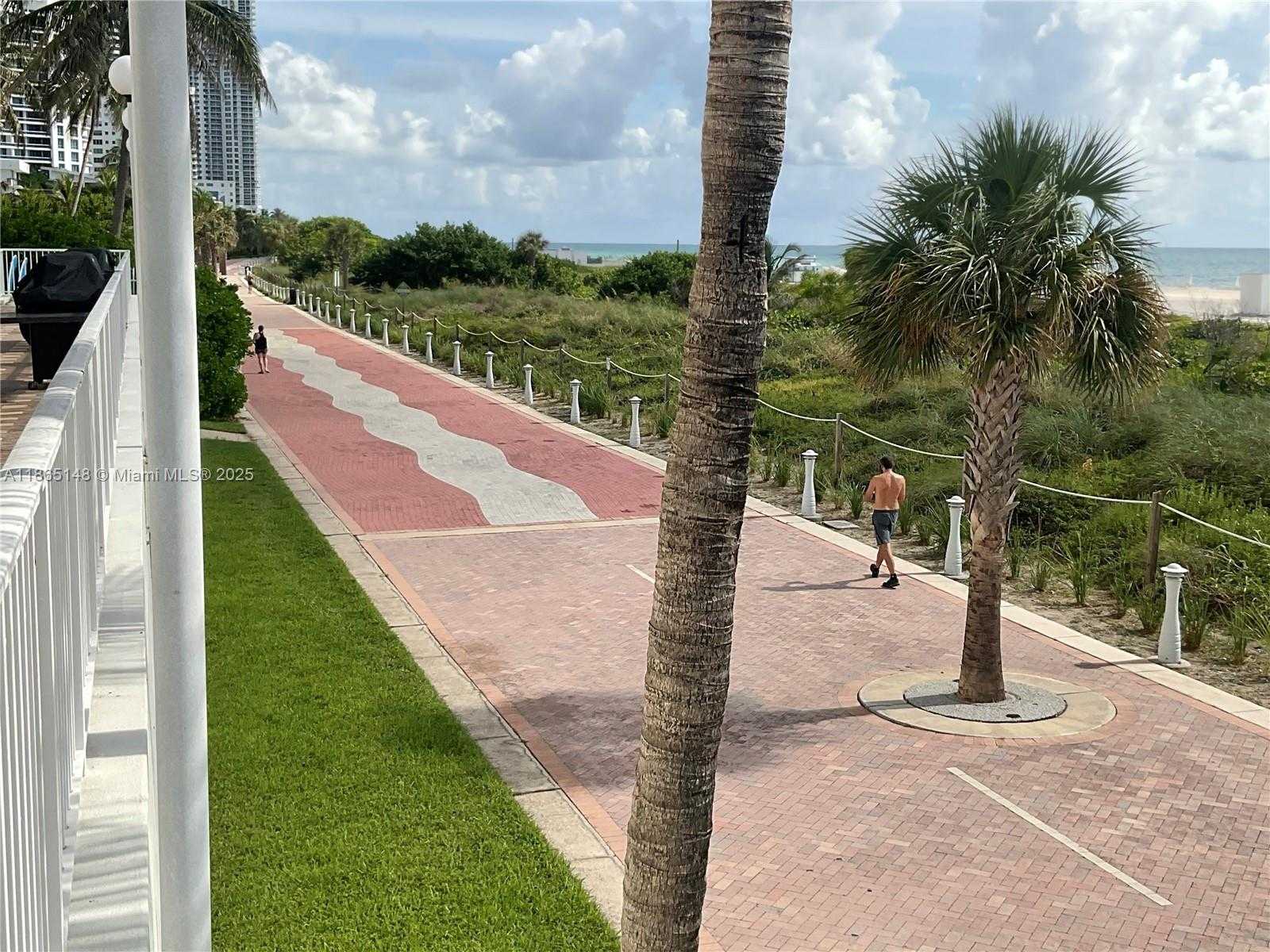 Small Image of 5701 COLLINS AVE #1201, Miami Beach Number 36