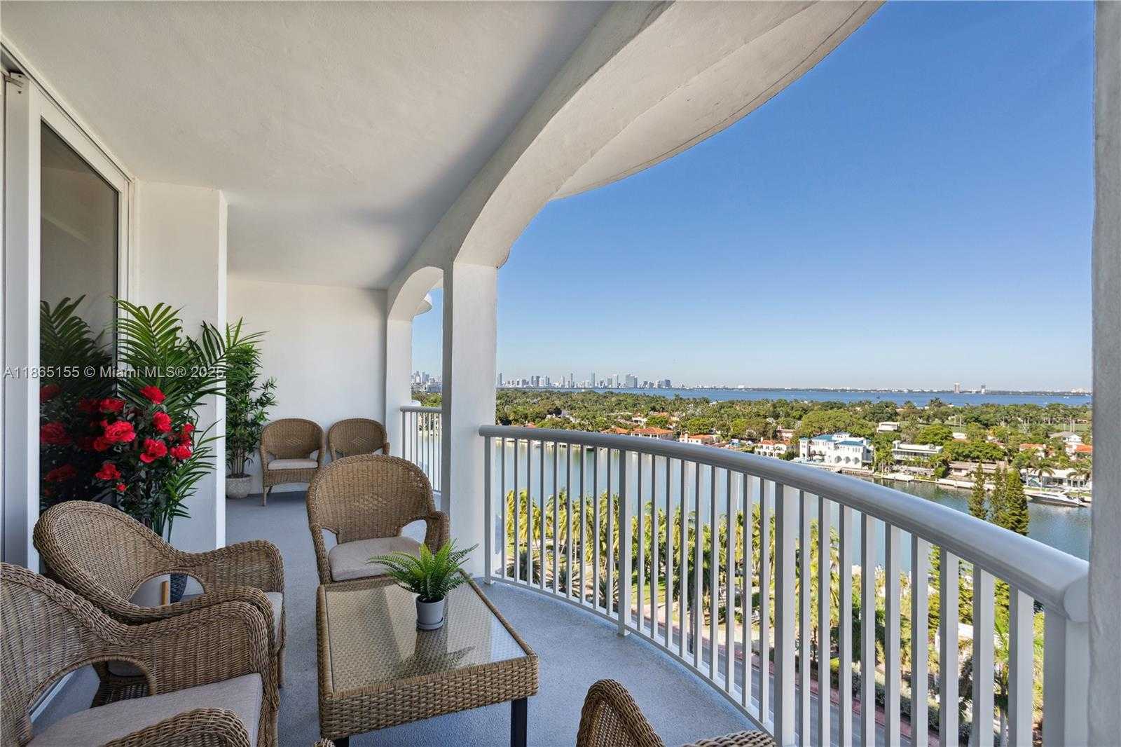 Small Image of 5401 COLLINS AVE #1020, Miami Beach Number 17