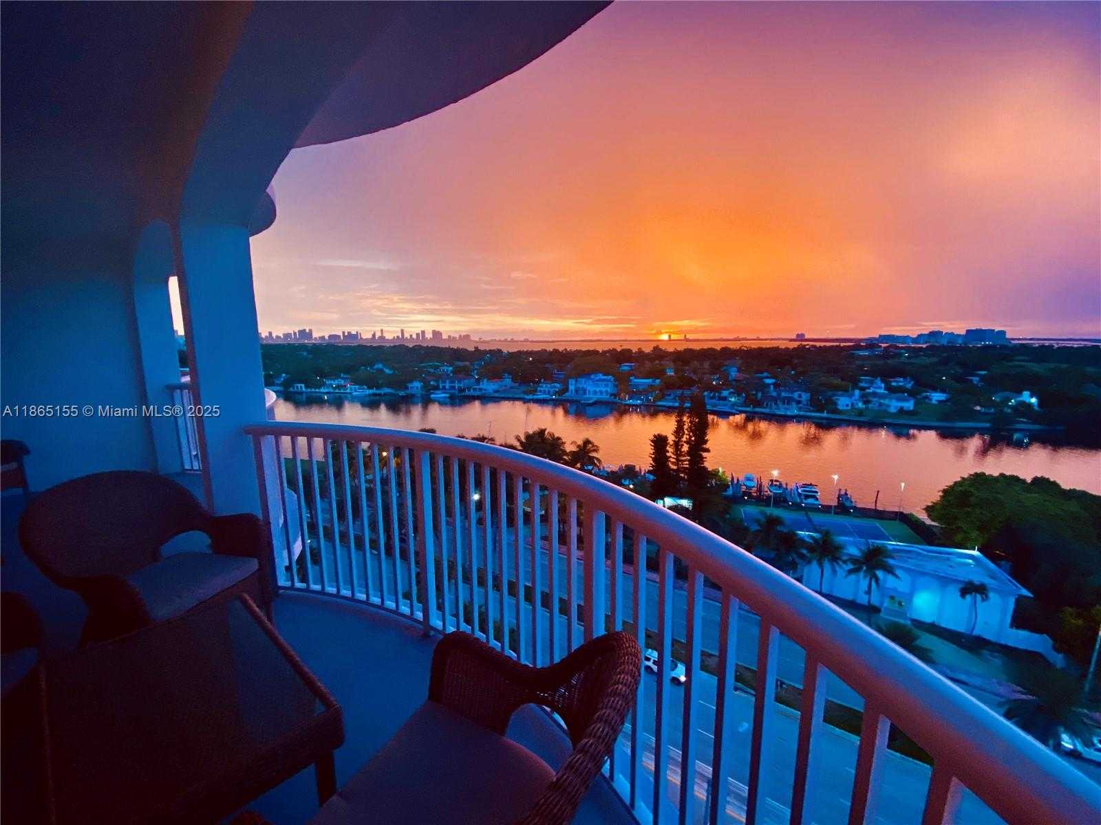 Small Image of 5401 COLLINS AVE #1020, Miami Beach Number 2