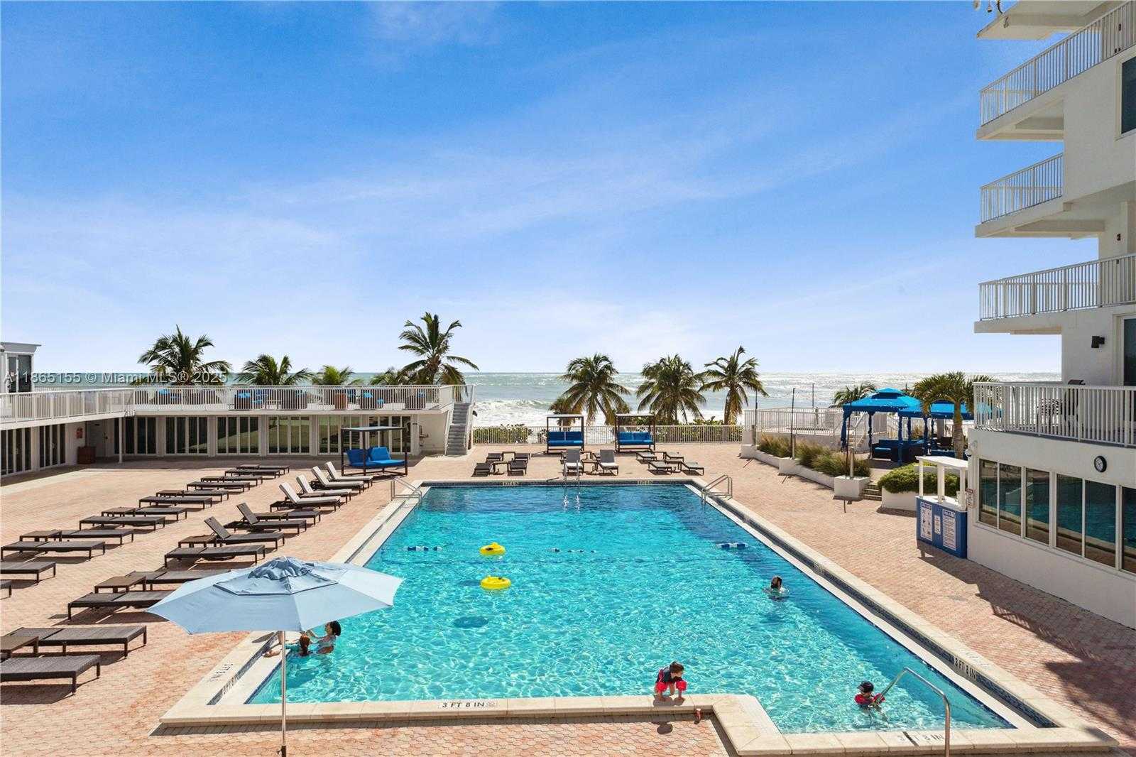 Small Image of 5401 COLLINS AVE #1020, Miami Beach Number 21