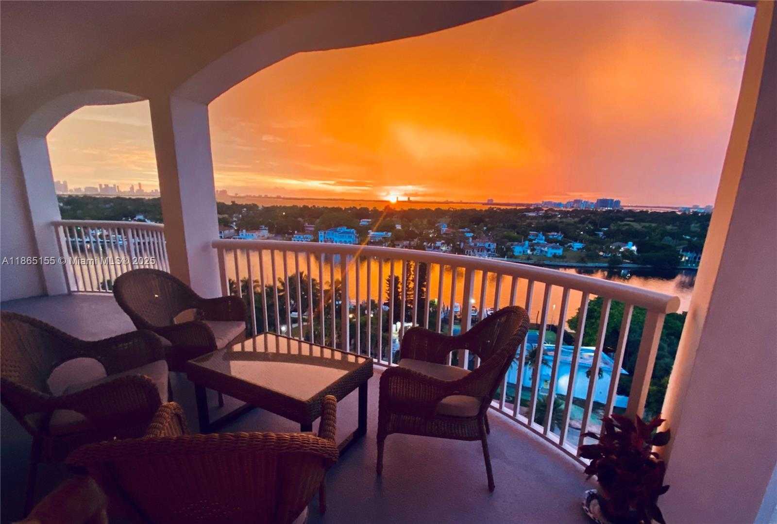 Small Image of 5401 COLLINS AVE #1020, Miami Beach Number 41