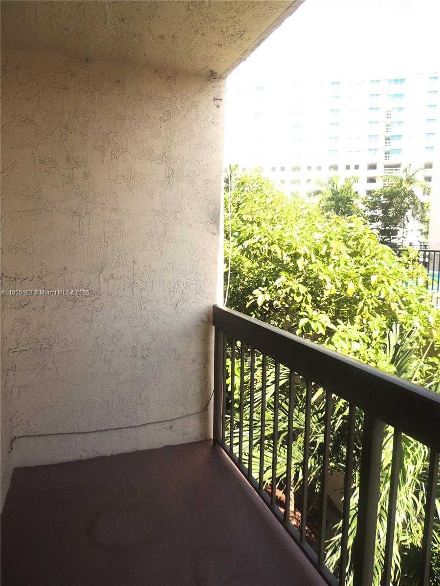 Small Image of Miami Beach Number 14