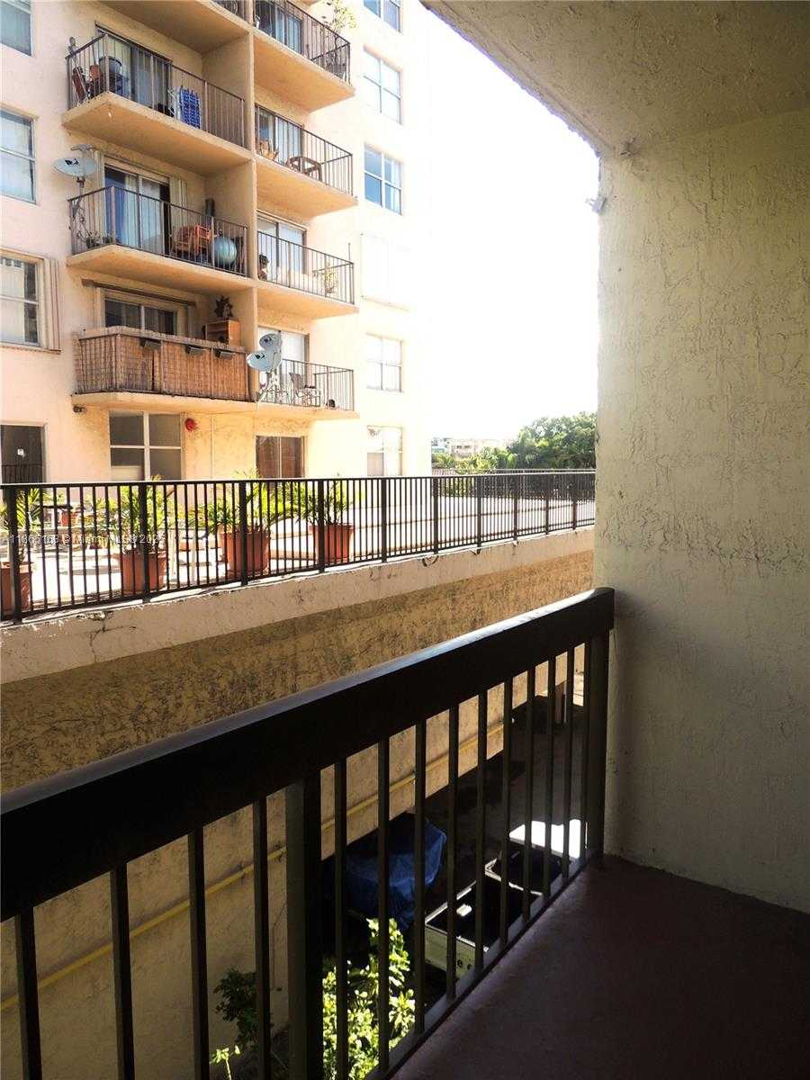 Small Image of Miami Beach Number 15