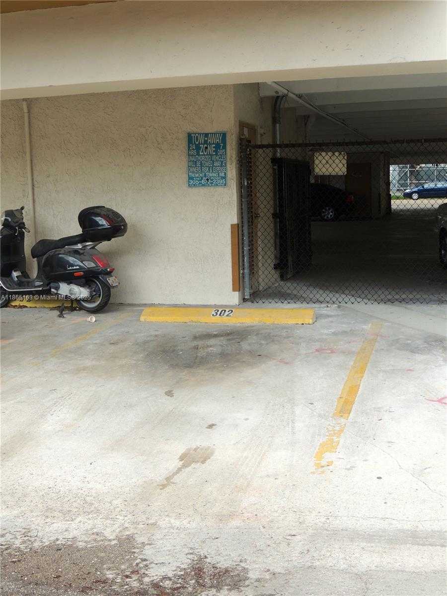 Small Image of Miami Beach Number 16
