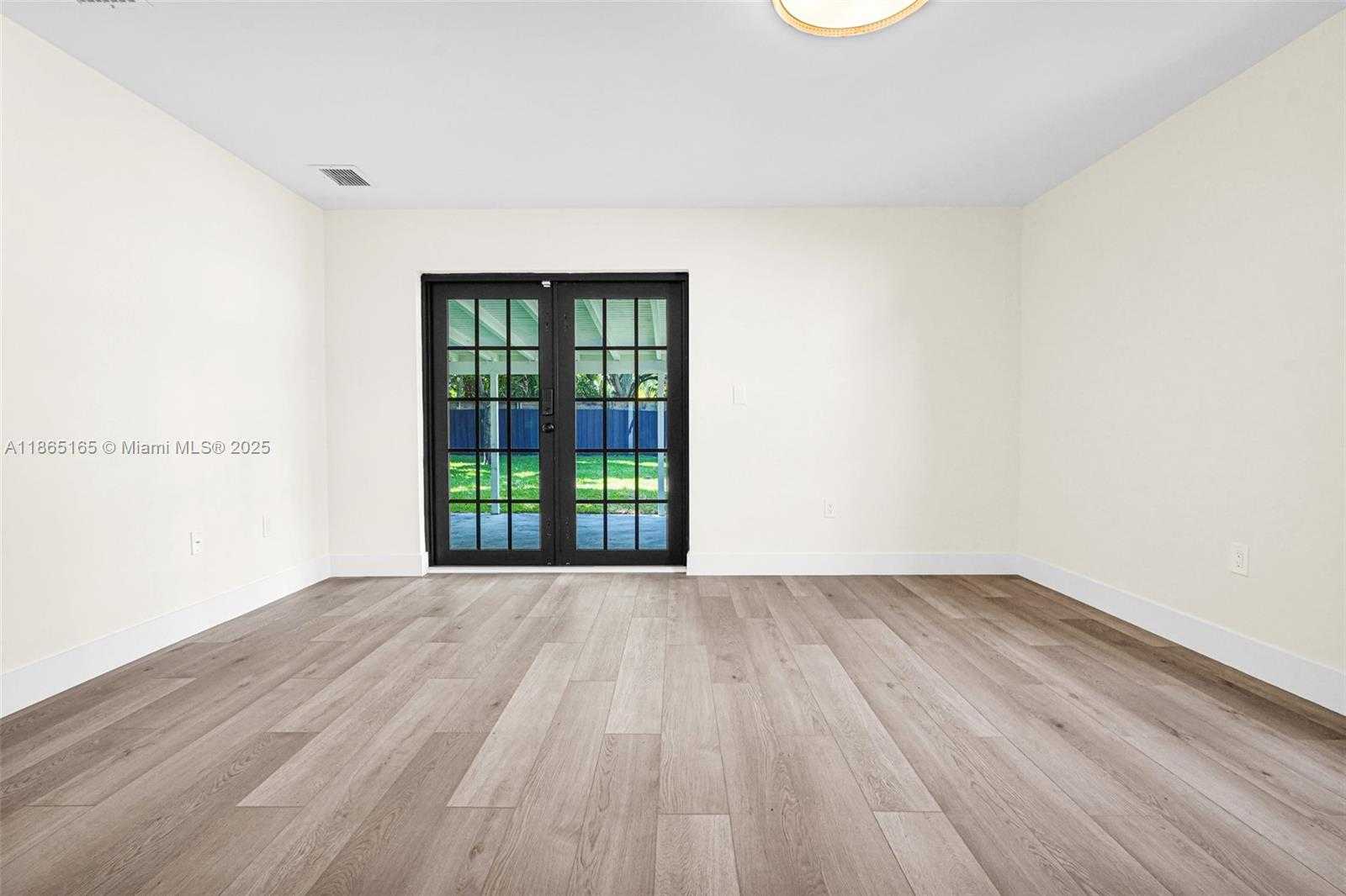Small Image of 136 NORTH WEST 53, Miami Number 19