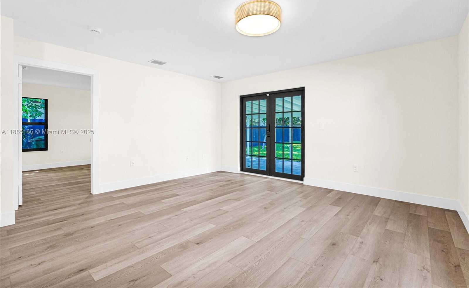 Small Image of 136 NORTH WEST 53, Miami Number 21