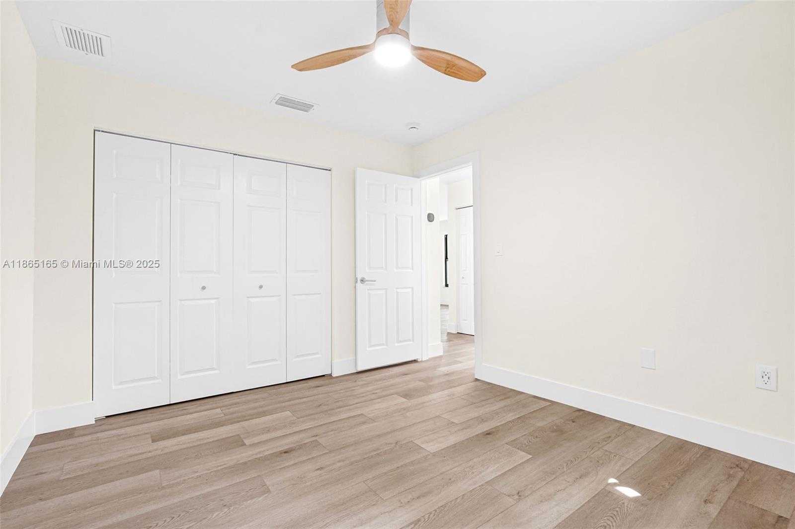 Small Image of 136 NORTH WEST 53, Miami Number 32