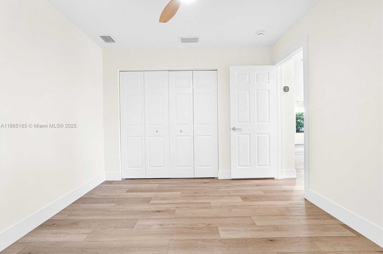 Small Image of 136 NORTH WEST 53, Miami Number 33