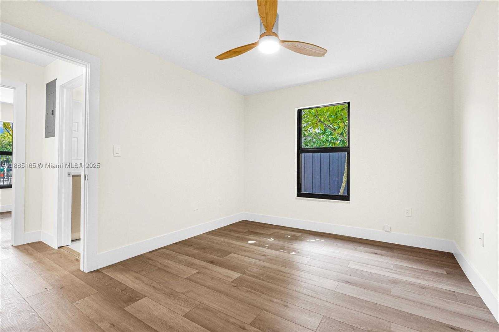 Small Image of 136 NORTH WEST 53, Miami Number 34