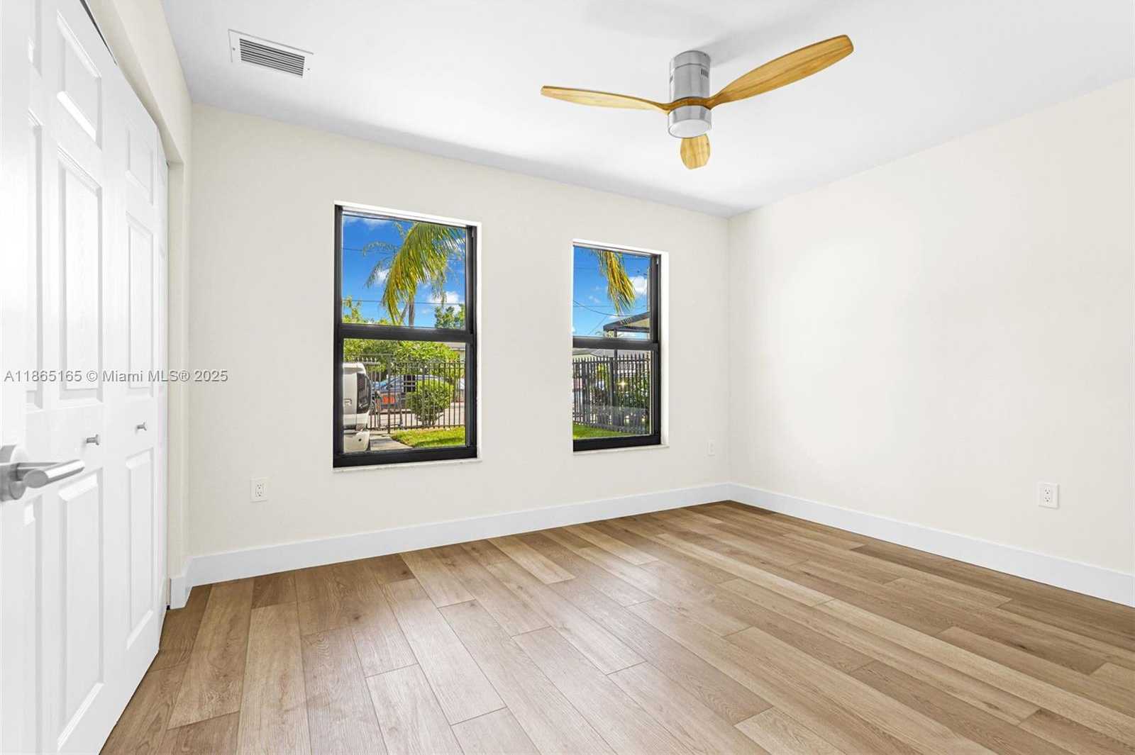 Small Image of 136 NORTH WEST 53, Miami Number 35