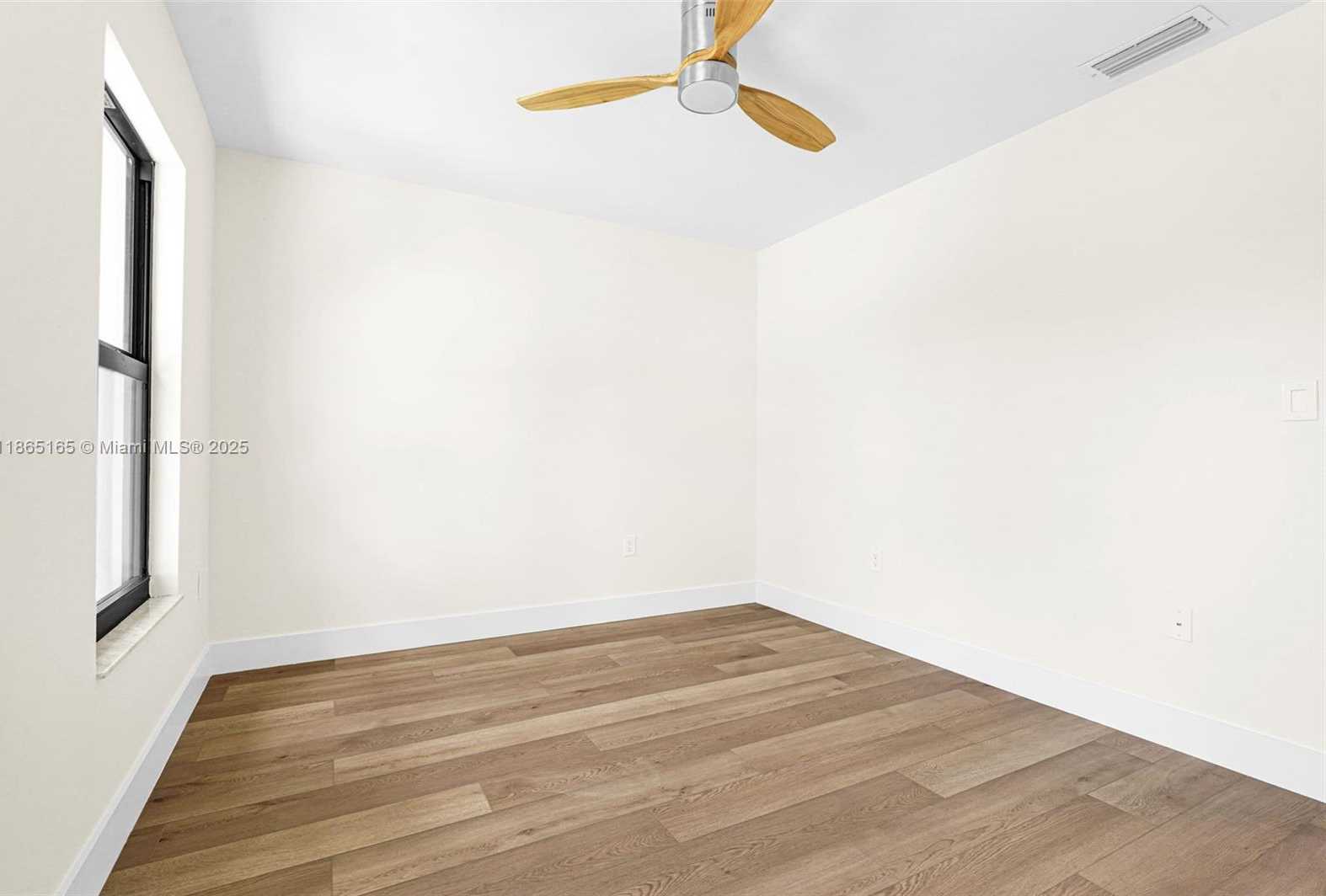 Small Image of 136 NORTH WEST 53, Miami Number 36