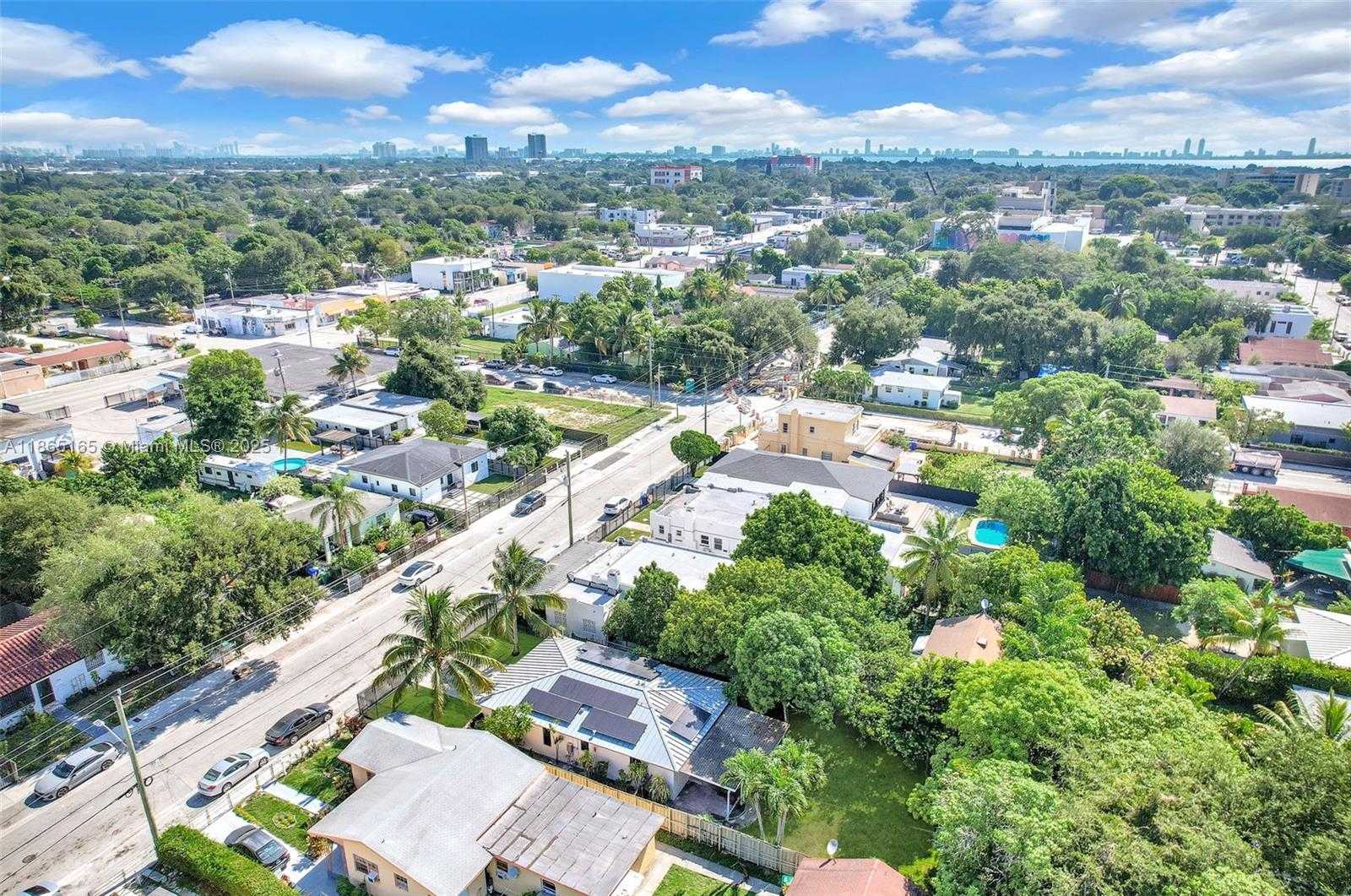 Small Image of 136 NORTH WEST 53, Miami Number 52
