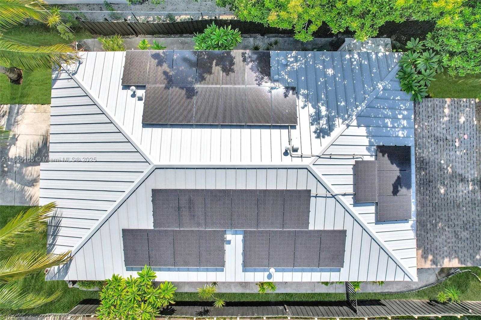 Small Image of 136 NORTH WEST 53, Miami Number 54