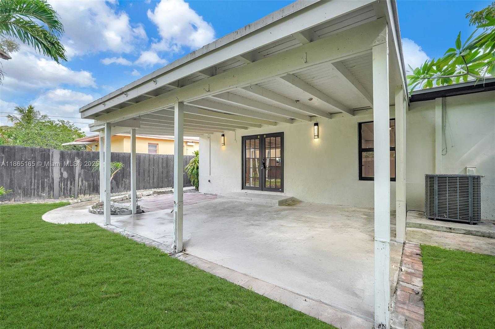 Small Image of 136 NORTH WEST 53, Miami Number 63