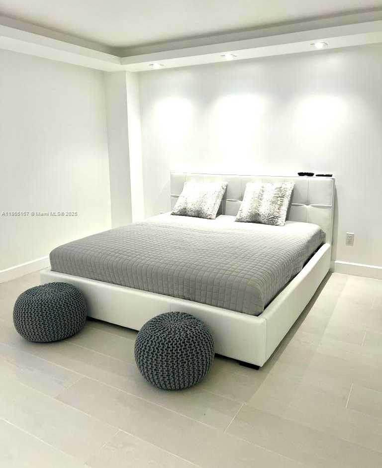 Small Image of 10185 COLLINS AVE #902, Bal Harbour Number 12