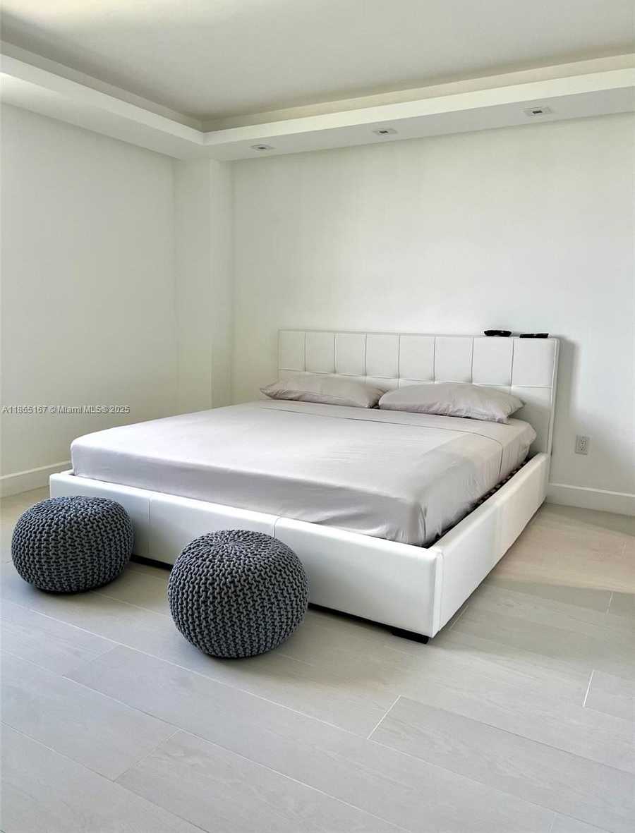 Small Image of 10185 COLLINS AVE #902, Bal Harbour Number 14