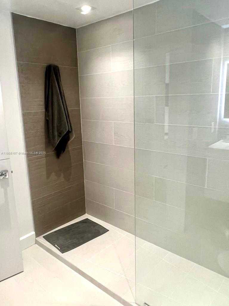 Small Image of 10185 COLLINS AVE #902, Bal Harbour Number 18